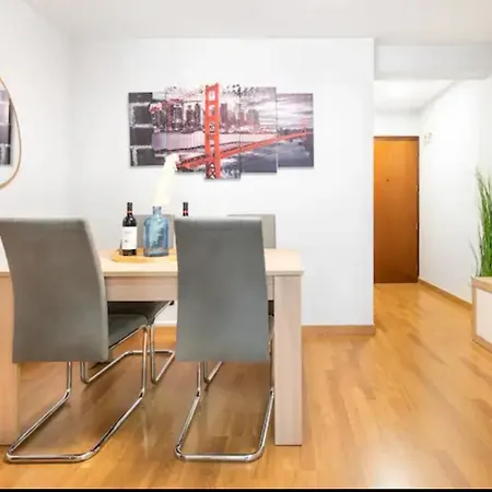 Villacoto - Piso Acogedor Y Amplio Con Wifi A Un Paseo De La Playa شقة *